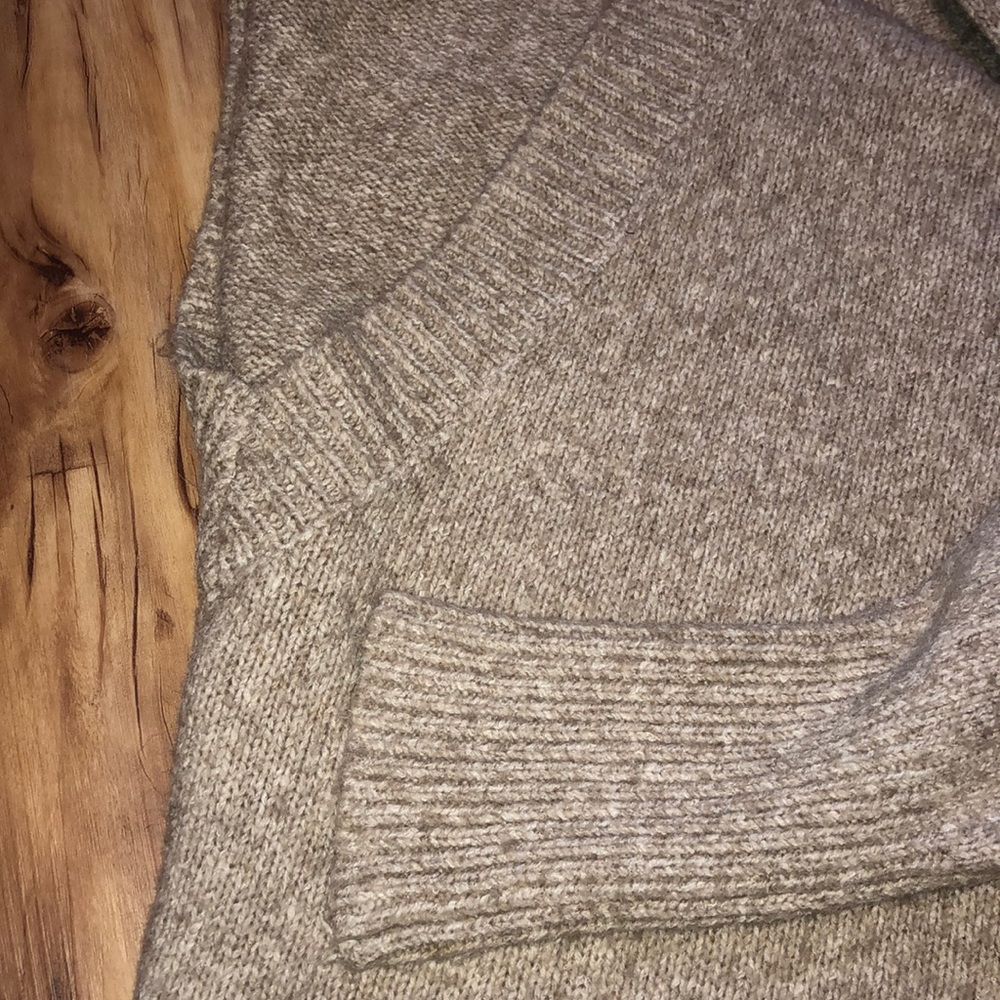 Oversized Sweater - Picture 3 of 3